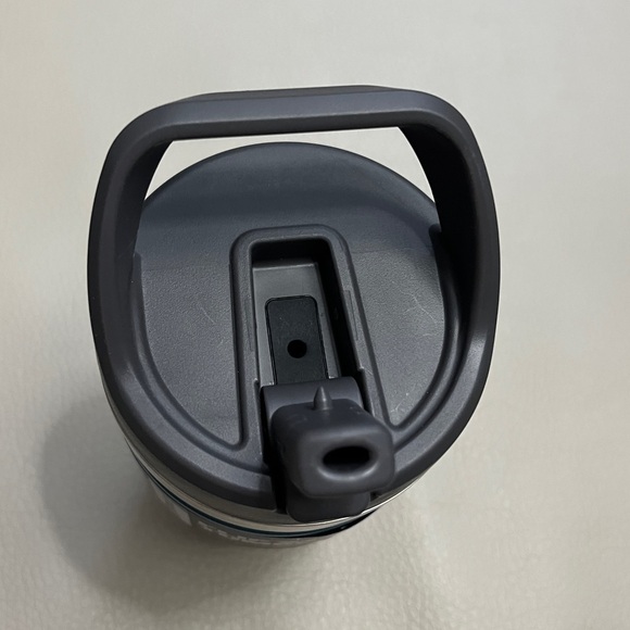 NWT - Stanley The Iceflow Flip Straw Tumbler 20oz/0.59L 7hrs Cold 35hrs Iced - Picture 3 of 7